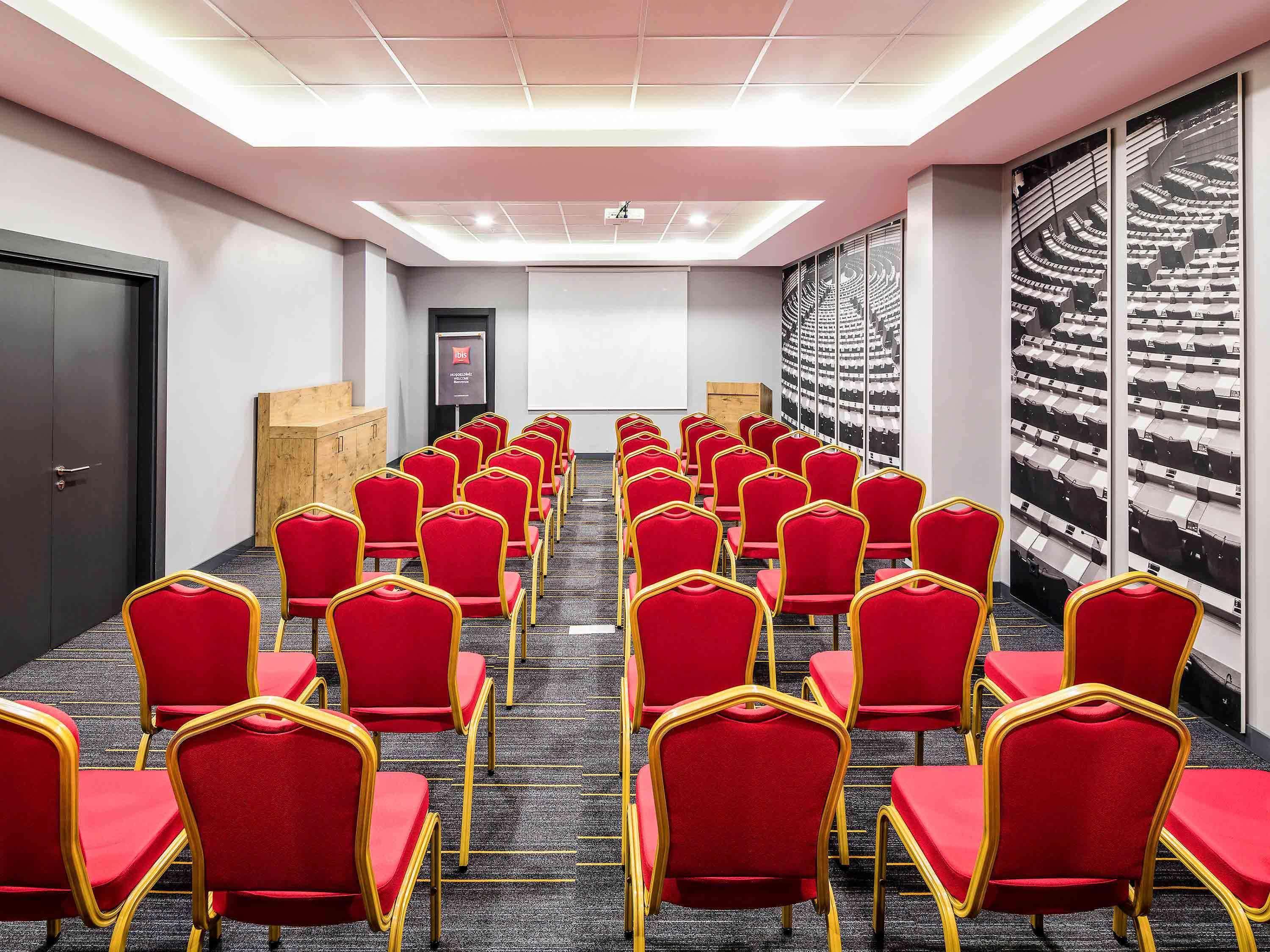 Отель Ibis Istanbul West Экстерьер фото