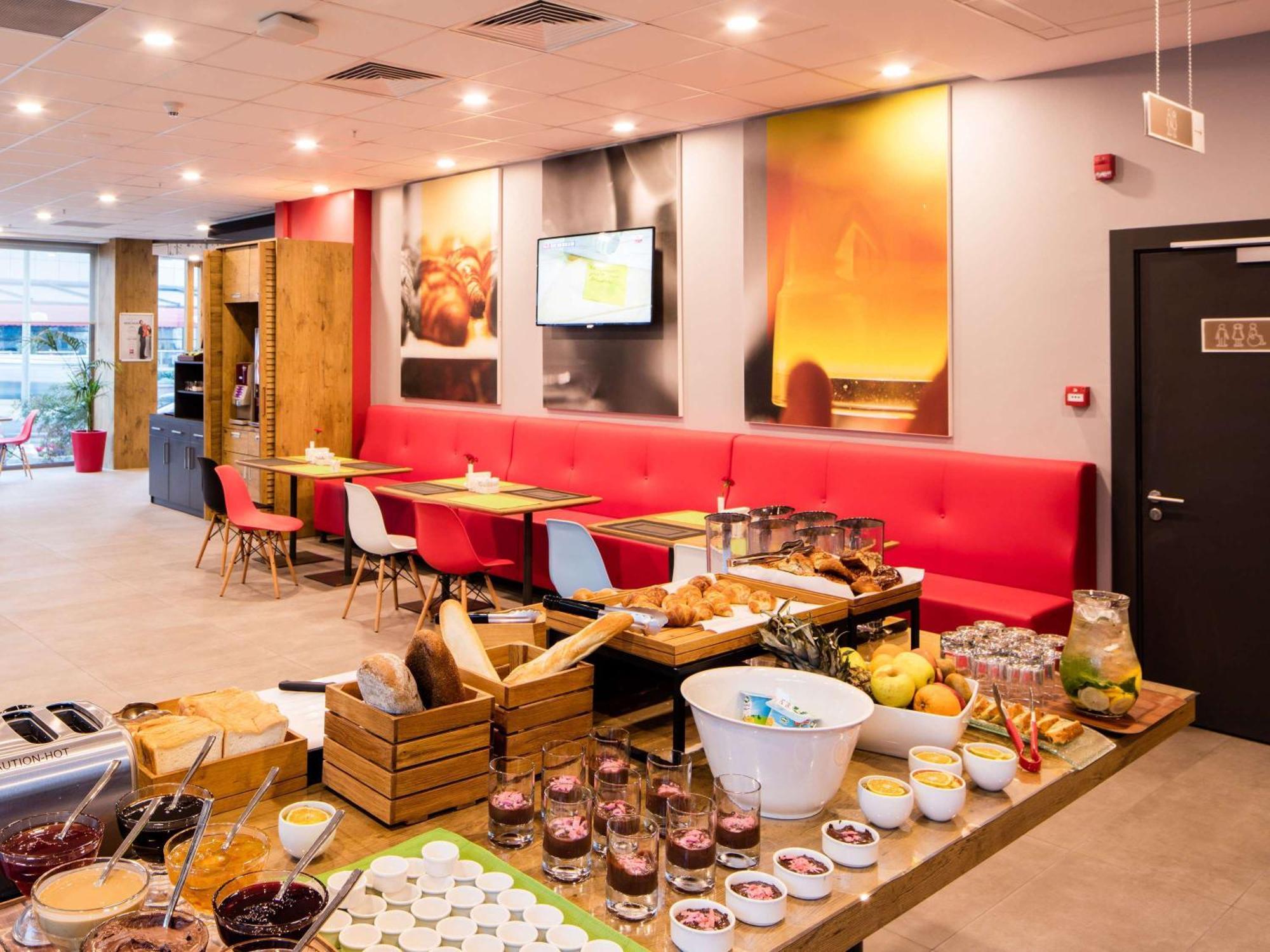 Отель Ibis Istanbul West Экстерьер фото