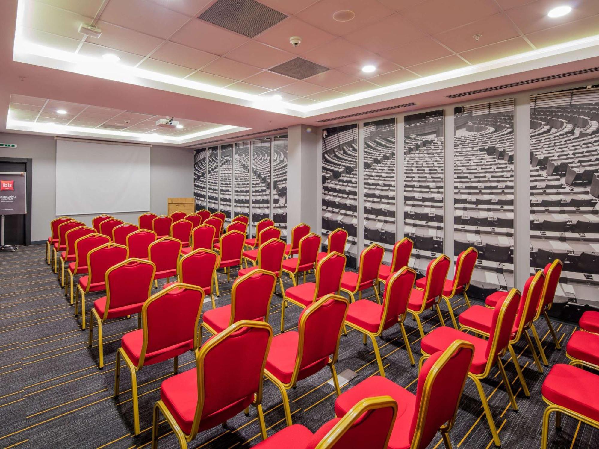 Отель Ibis Istanbul West Экстерьер фото