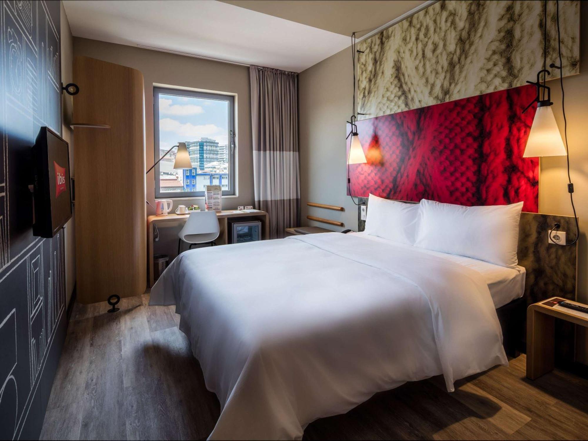 Отель Ibis Istanbul West Экстерьер фото